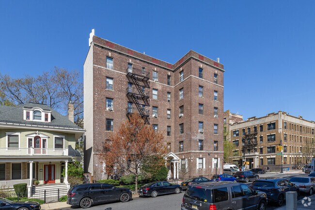 200 E 19th St Brooklyn, NY 11226 - 200 E 19th St