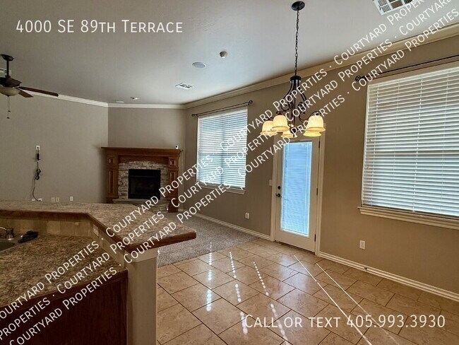 Building Photo - 4000 SE 89th Terrace