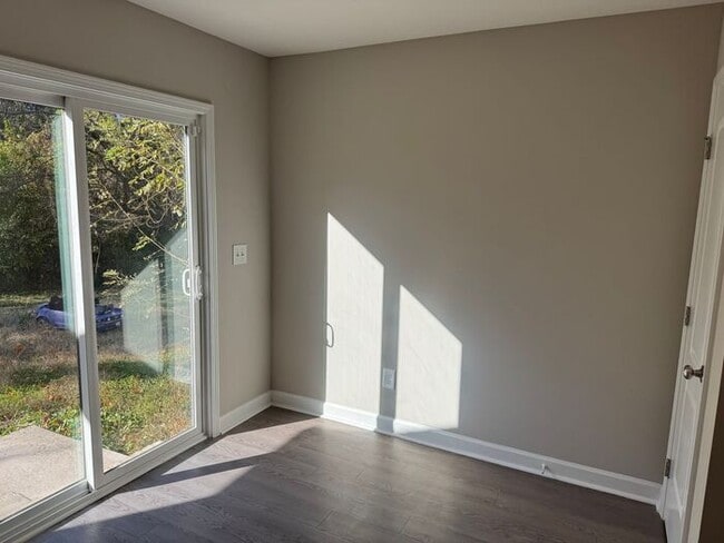 Building Photo - Nice Town Home near hospital in Concord.