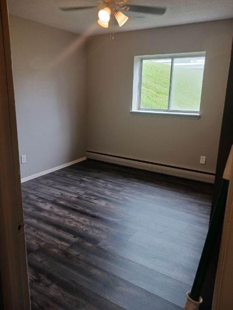 Building Photo - 20-60-60 S Linden Rd