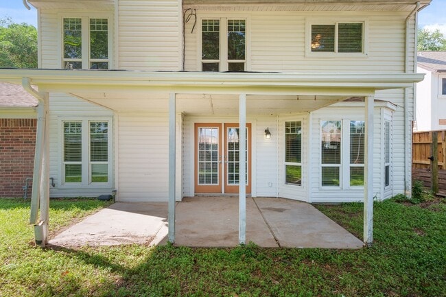 Building Photo - 8030 Pine Falls Dr