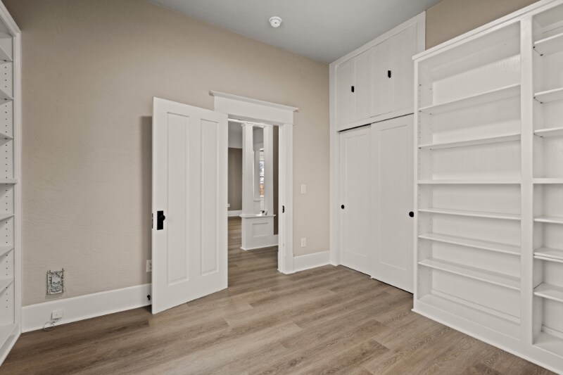 Building Photo - 204 18th Ave S