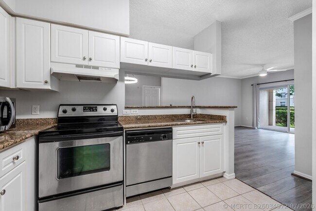 Building Photo - 1106 Tuscany Way