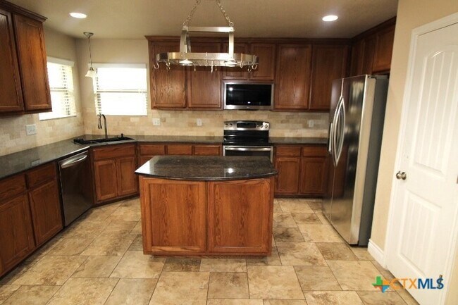 Building Photo - 1128 Pheasant Cir