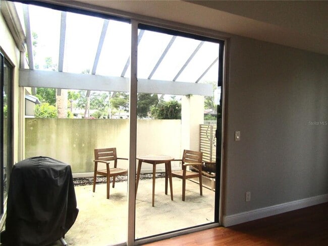 Building Photo - 2405 Crispin Ct