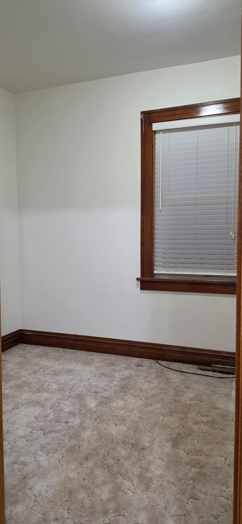 Building Photo - 5019 Homerlee Ave