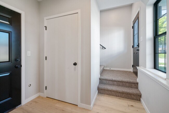 Building Photo - Clear Lake Condos - Now Offering Frist Mon...