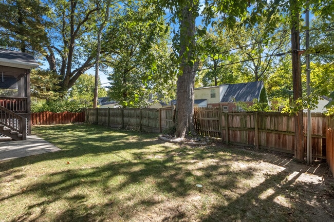 Building Photo - 426 Bogey Ln