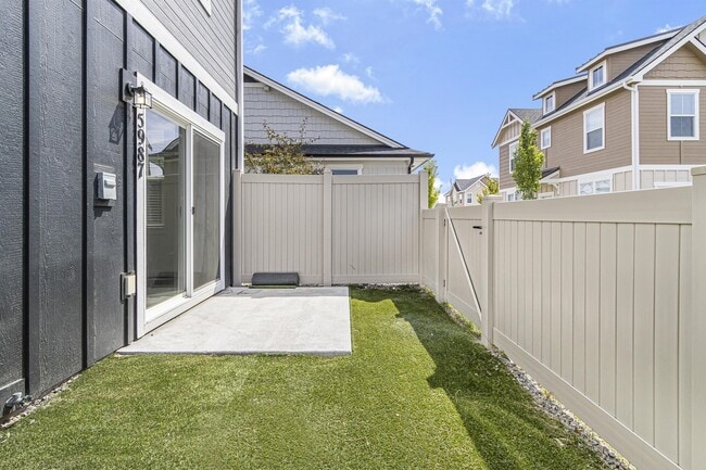 Building Photo - 5987 S Jessenia Ln