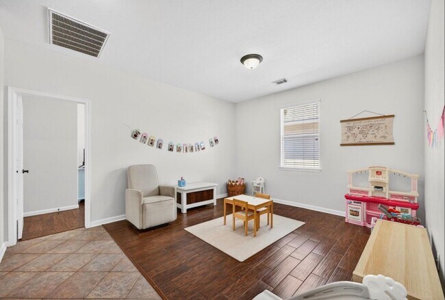 Building Photo - 15226 Olmstead Park Dr