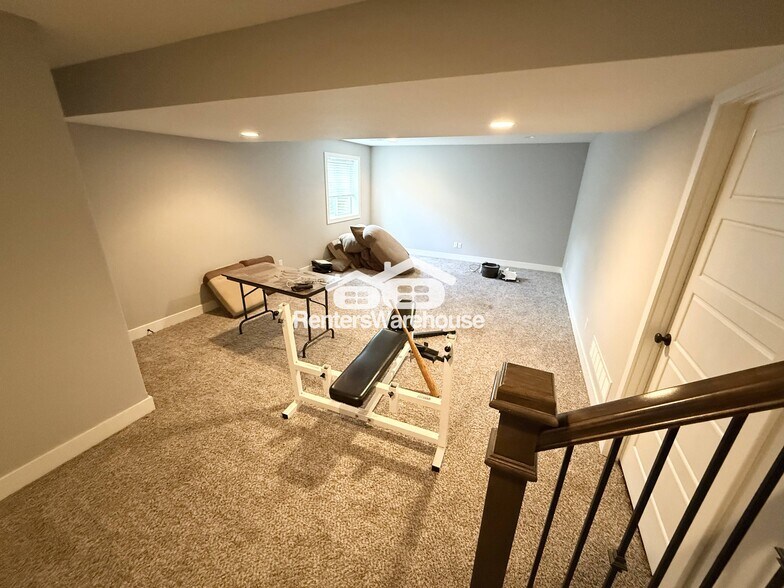Building Photo - 1202 Ridge Tree Ln