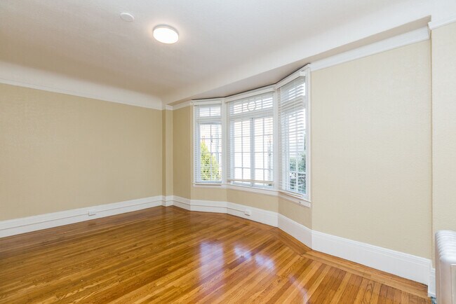 Building Photo - 721 Geary