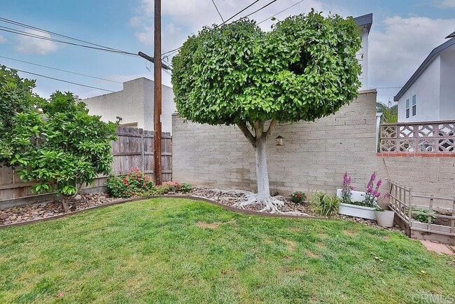 Building Photo - Charming 2 Bedroom, 2 Bath Craftsman Home