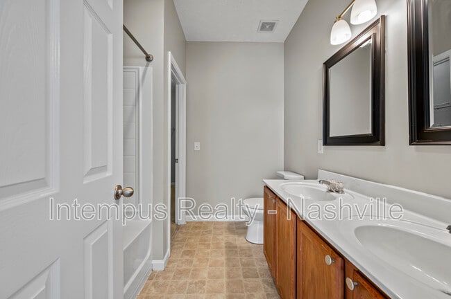 Building Photo - 8619 Altesse Way