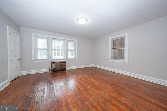 Building Photo - 104 S Wayne Ave