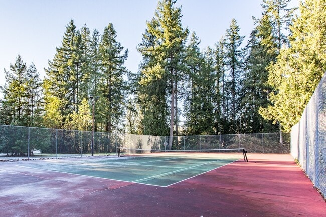 Building Photo - Spacious Open Layout 3 bedroom, 2 bath Rambler in Clearwood!