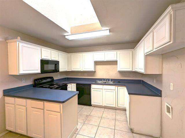 Building Photo - 1621 Ocean Dr