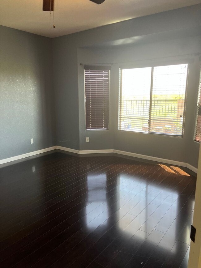 Building Photo - 1307 Paso Robles Ave