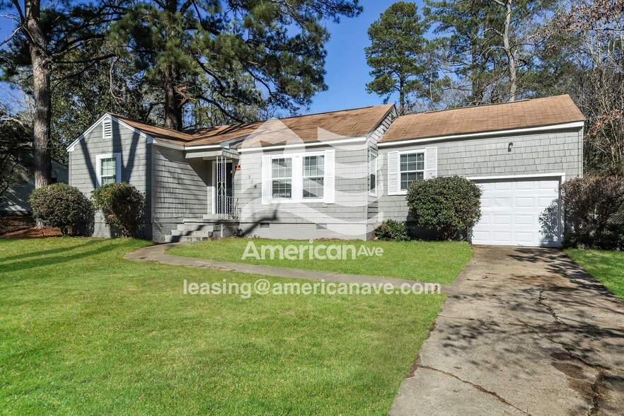 Building Photo - 816 Monterey St