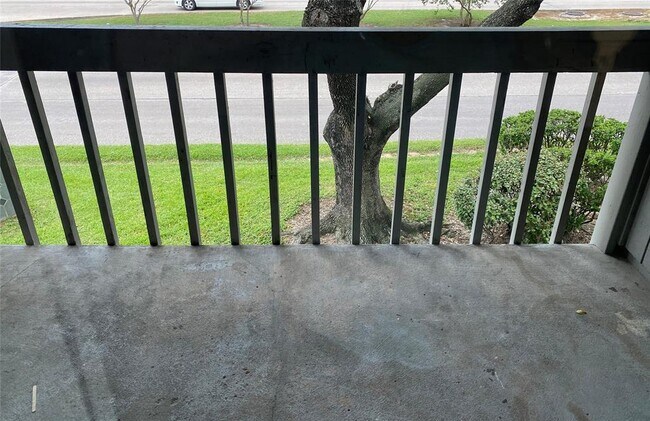 Primary Photo - 260 El Dorado Blvd