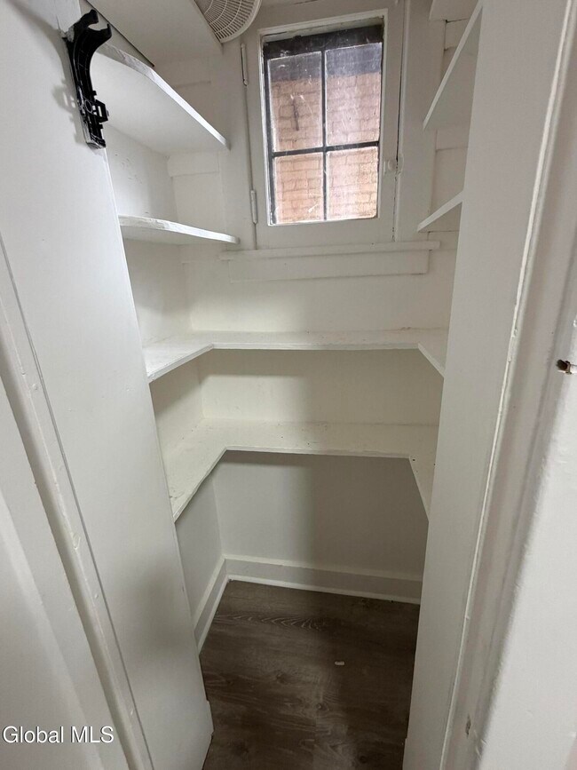 Building Photo - 365 Madison Ave