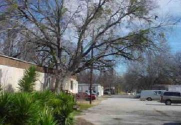 Building Photo - Comet Mobile Home Park