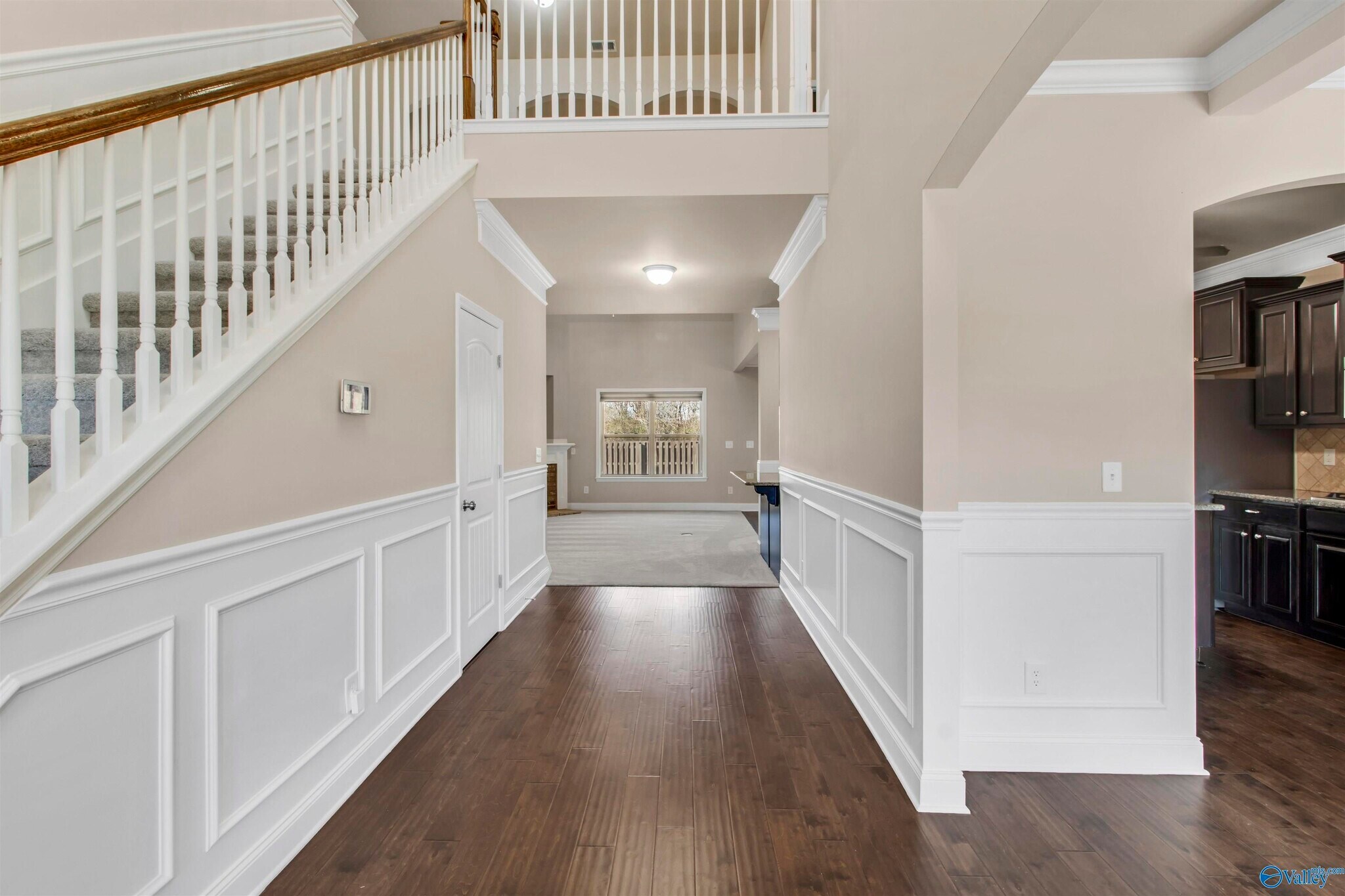 Building Photo - 110 Wolf Creek Trl SW