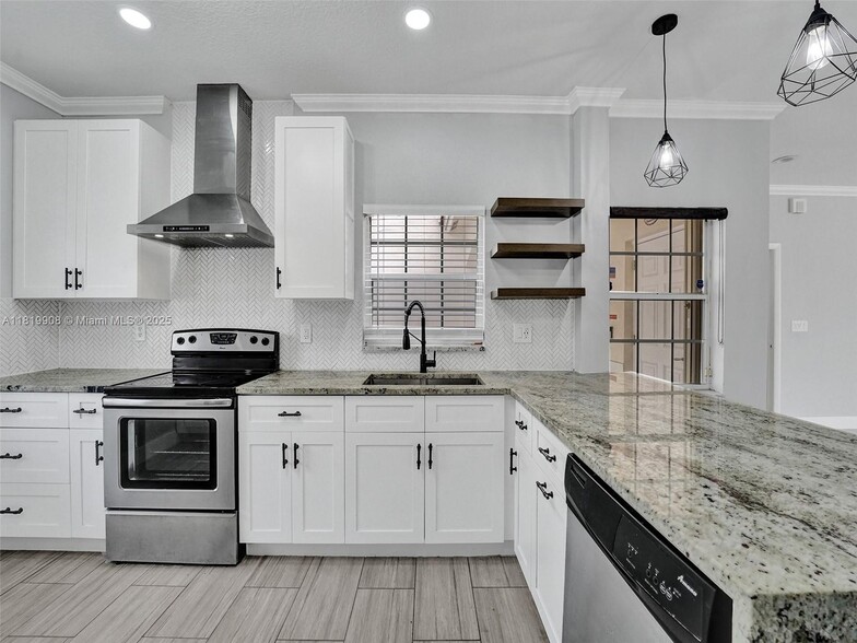 Primary Photo - 17954 SW 10th Ct