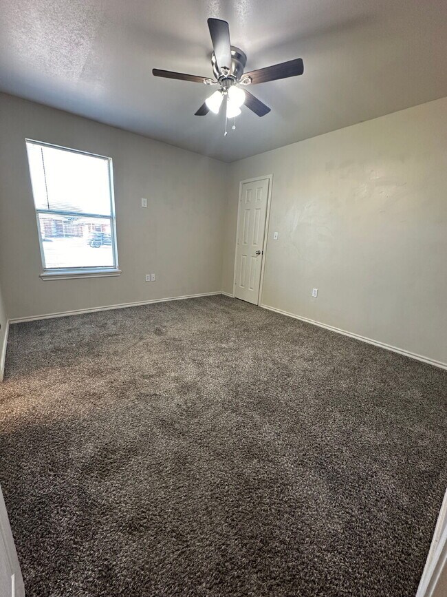 Building Photo - Move In Special of 1/2 Off The First Month...