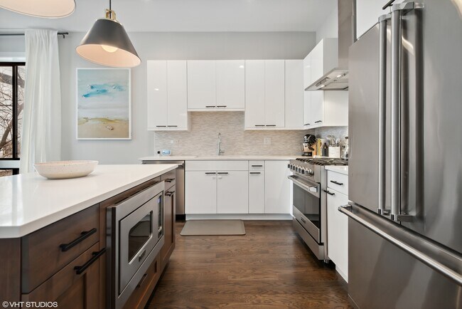 Building Photo - 1618 N Bosworth Ave