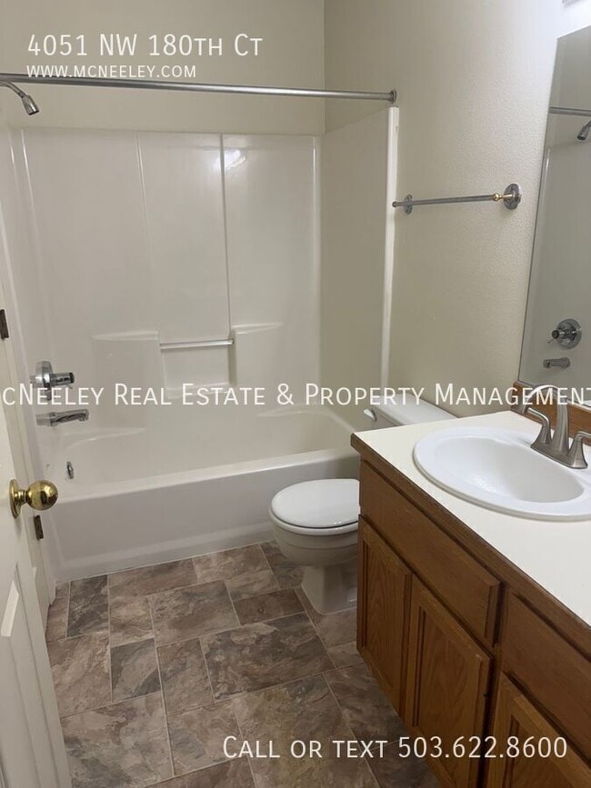 Building Photo - 4051 NW 180th Ct