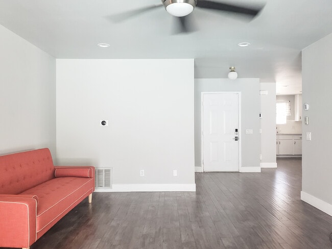 Building Photo - 51305 Avenida Vallejo