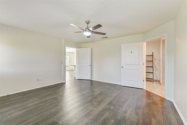 Building Photo - 2023 Louetta Mist Dr