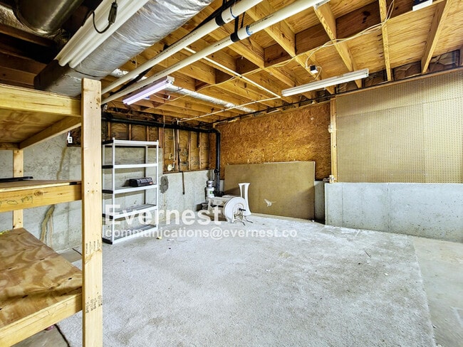 Building Photo - 2047 Arbor Forest Dr SW