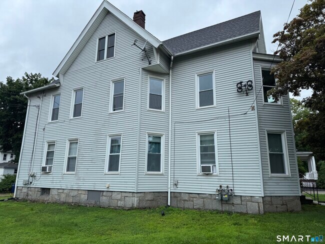 Building Photo - 275 Wakelee Ave