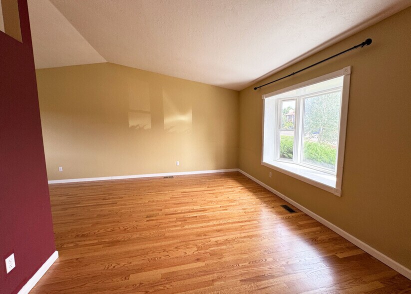 Building Photo - 8038 Horizon Dr