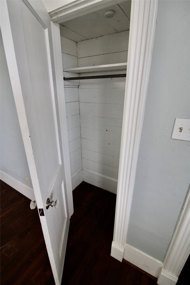 Building Photo - 901 Broadway Avenue J