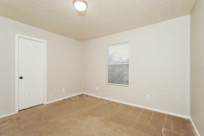 Building Photo - 4402 Waldon Pond