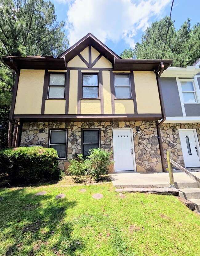 Primary Photo - 4438 Coopers Creek Dr SE