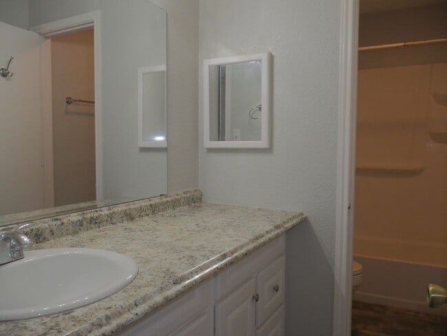 Building Photo - 4949 Hamilton Wolfe Rd