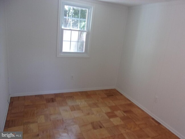 Building Photo - 1114 S Oakcrest Rd
