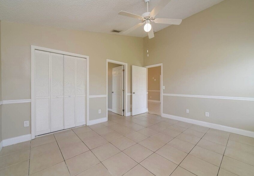 Building Photo - 2900 Cool Breeze Cir