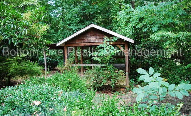 Building Photo - 2 bedroom apartment for rent in a great location