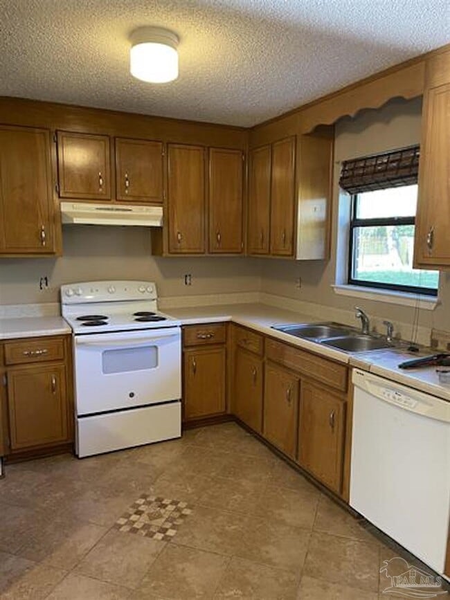 Building Photo - 4251 Willow St