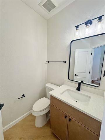 Building Photo - 8339 Davis Dr