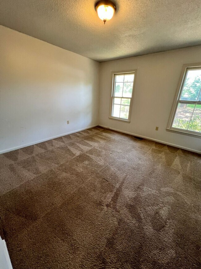 Building Photo - 3BD/ 2BA W Fredericks Street
