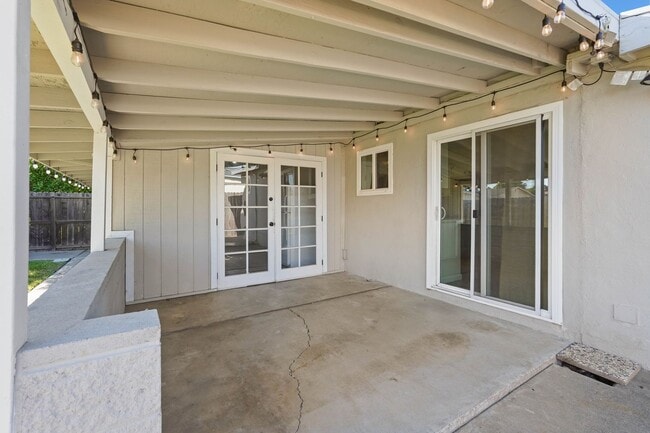 Building Photo - Beautiful Vacaville Home Near Parks, Schools & Shopping