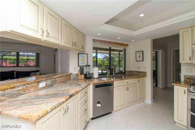 Building Photo - 213 Bay Meadows Dr