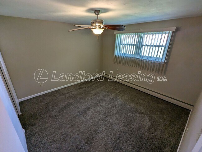 Building Photo - Beautifully Maintained Brick Duplex