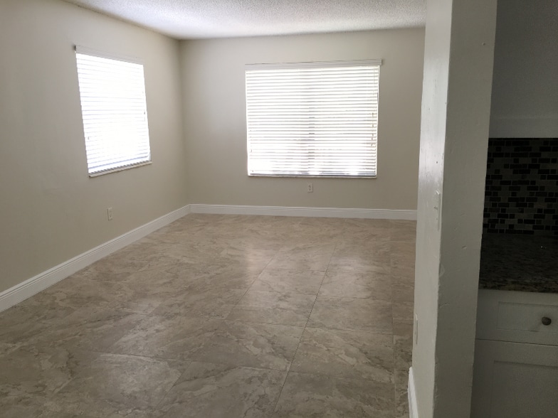 Building Photo - 195 Street, NW 42 Ave